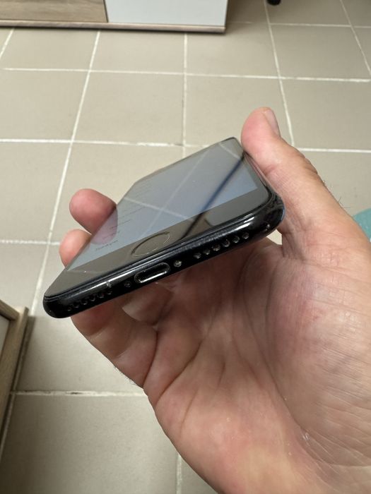 iPhone 7 32gb - с дефект