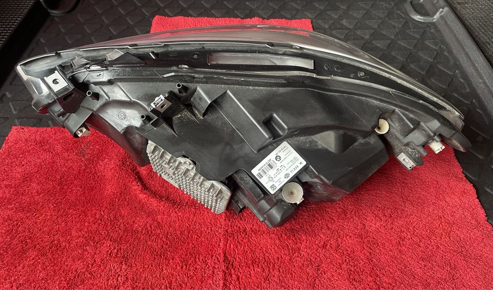 Far dreapta fata HELLA original complet BMW Seria 1 F20/F21 1EG011929