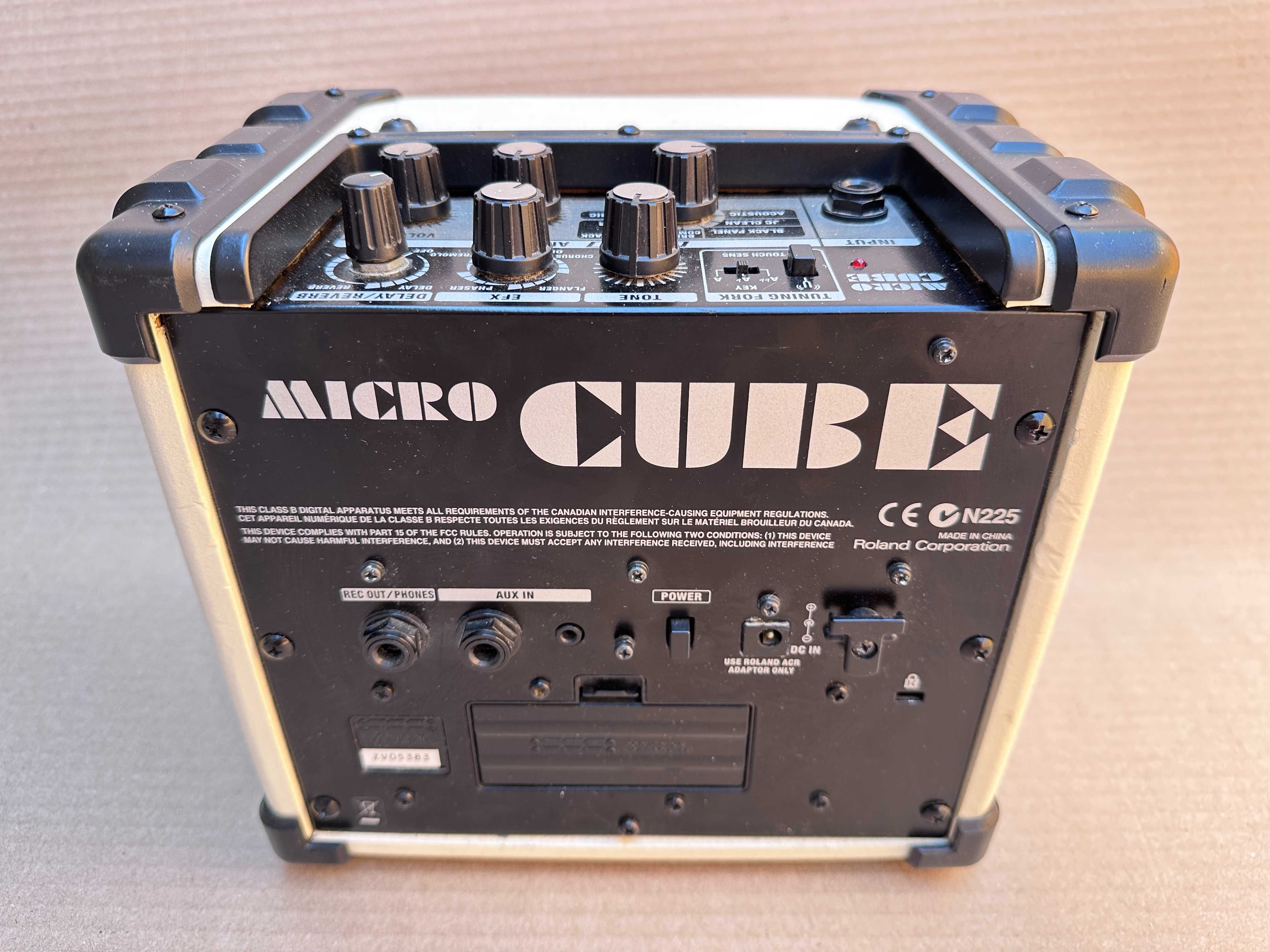 Amplificator chitara portabil Roland Micro Cube 5"