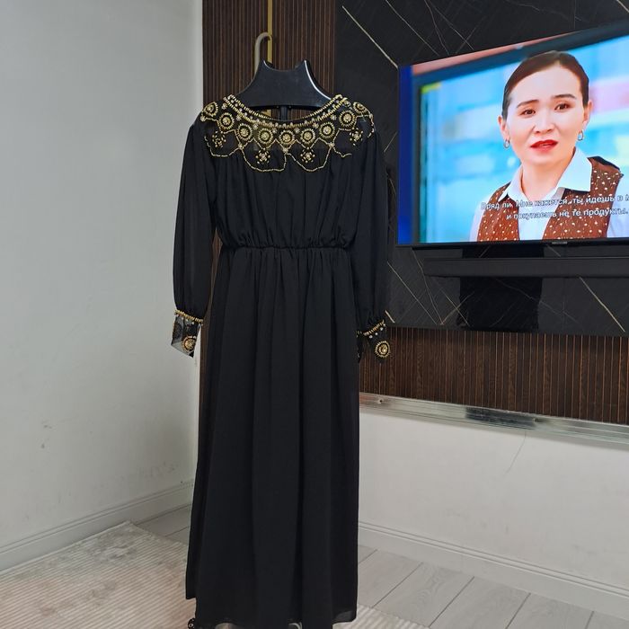 Көйлек сатылады ұзын размері 46-48 бағасы 5000тг