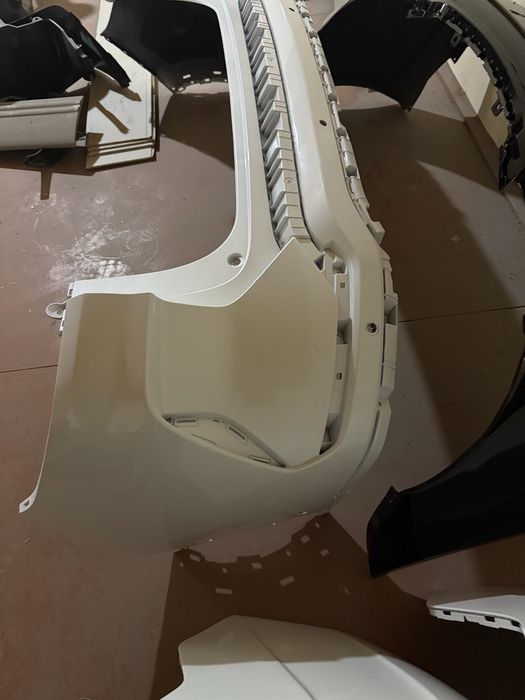 Бивайди орқа банфер сотилади холати зўр