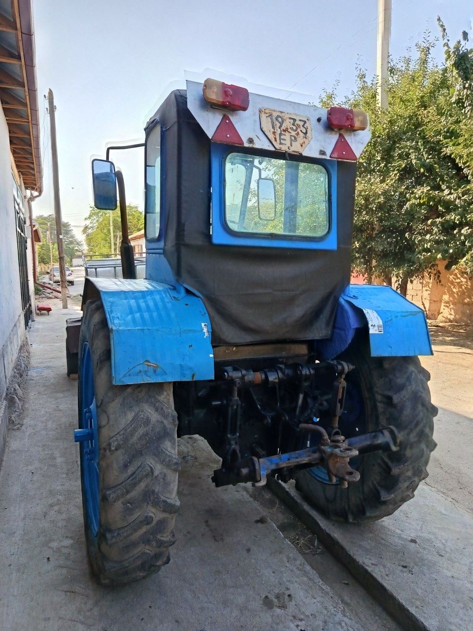 Traktor 28 sotiladi holati idial darajada