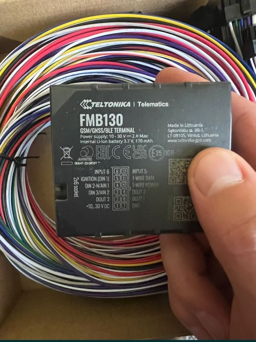 GPS трекер Teltonika FMB 130