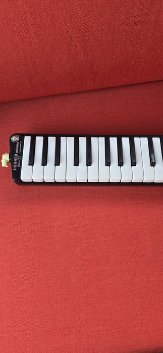 Hohner melodica piano 27