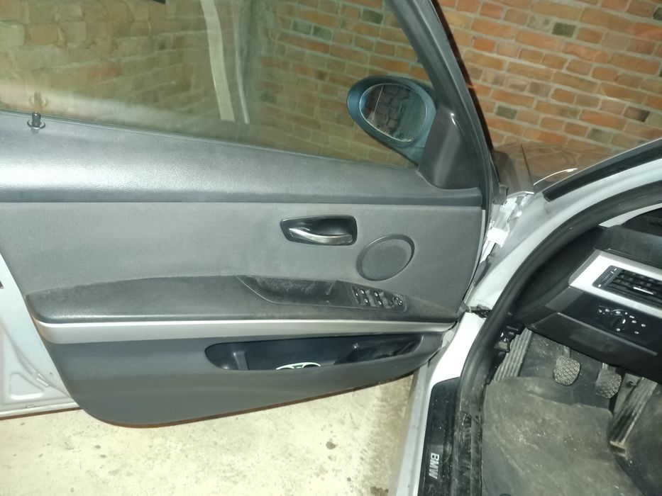 Urgent !!!Bmw e91 2.0i 150 cai