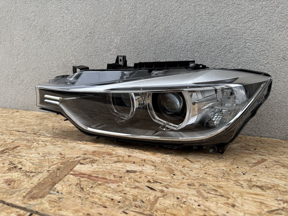 Far stanga BMW Seria3 F30 F31 Xenon Original Europa