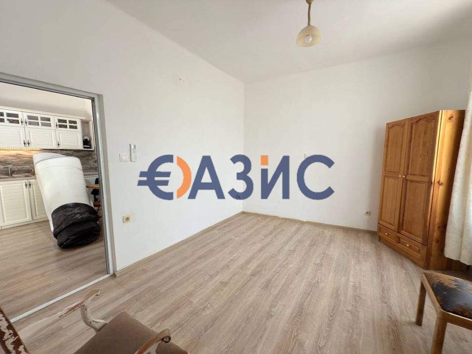 Къща с 2 спални, 75 кв.м. + 430 кв.м. двор, Средец, област Бургас,