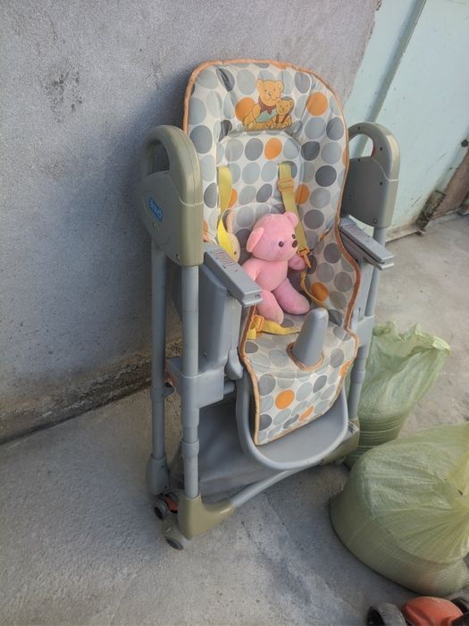 Детиски сиденка дла кормления