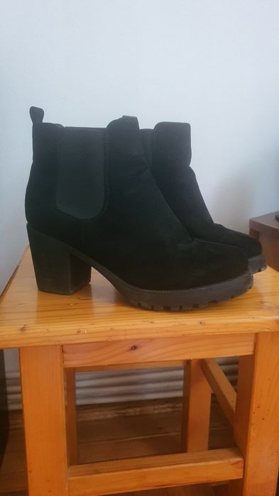 Ghete botine negre Kayla, mărimea 39, toc scurt