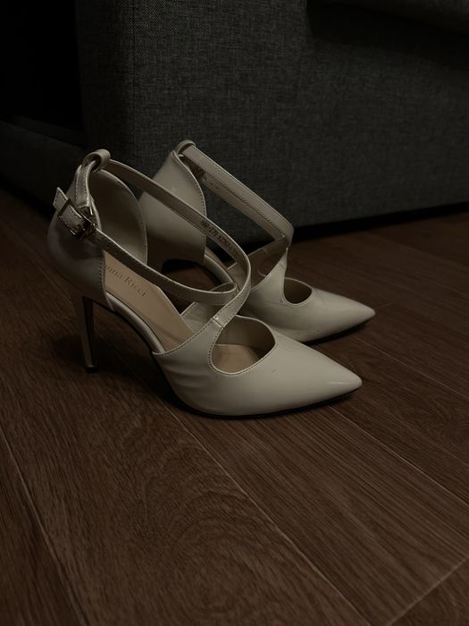 Молочно , бежевые Туфли