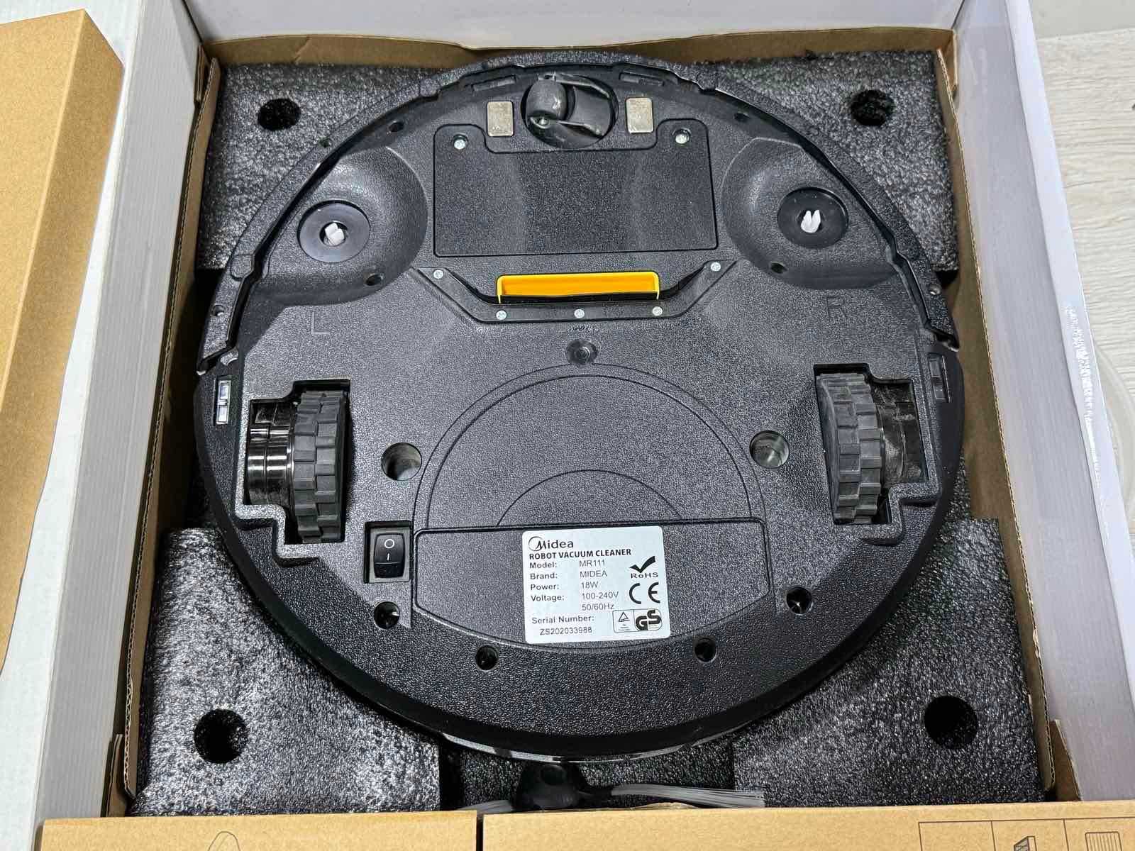 КАТО НОВА! Прахосмукачка робот Midea MR111