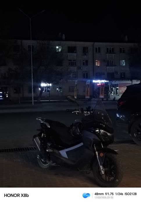 Skuter sotiladi benzin