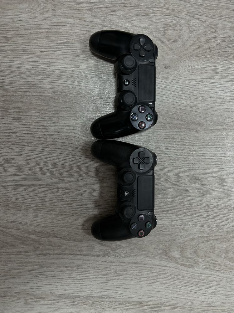 Продавам Playstation 4 Slim