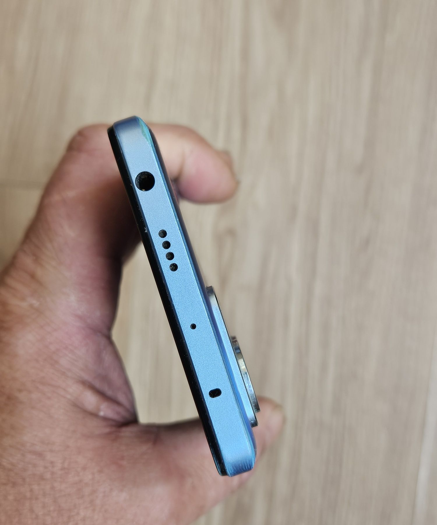 Продавам Xiaomi redmi note 12pro+ 5G