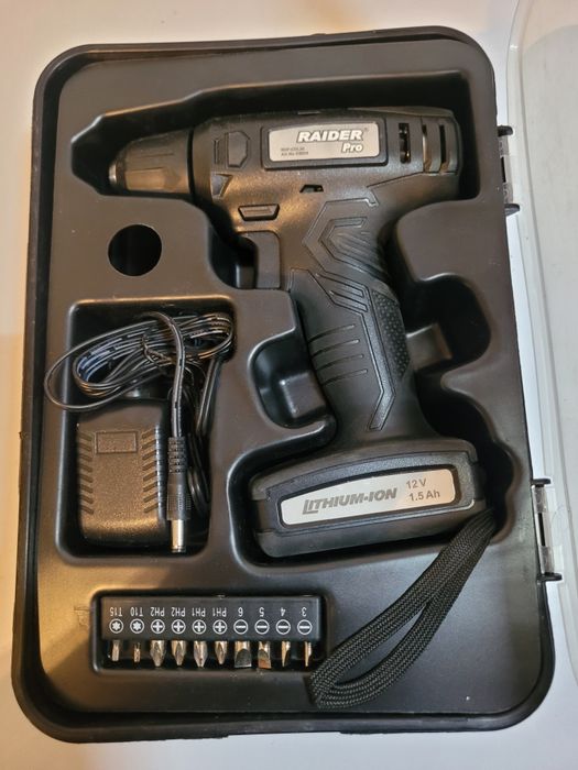 Винтоверт Raider PRO 12 волта RDP- CDL30