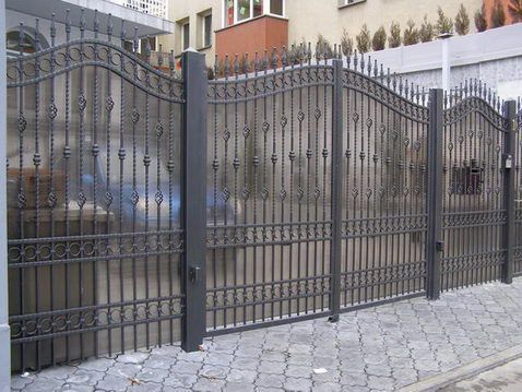 Vand garduri și porți