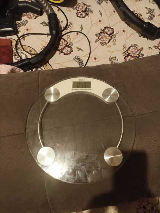 Весы для взвешивания тела