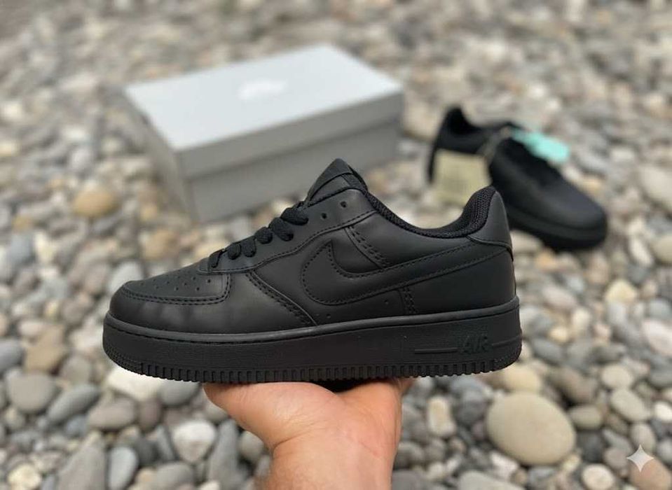 Air Force 1 Triple Black - Adidasi Unisex