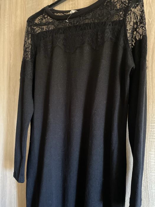 Rochita tricotata, de culoare neagra, masura 44-46