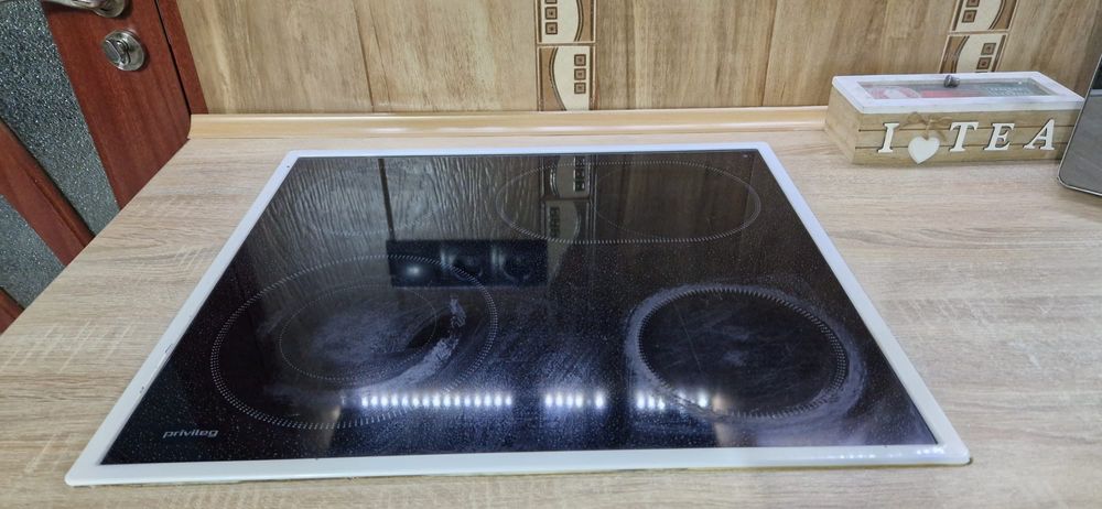 Plită electric încorporat cu cuptor marca privileg