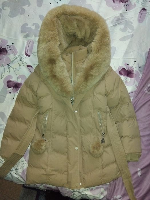 Vand geacă damă ,nouă și groasă