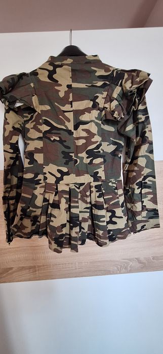 Дамско камуфлажно яке