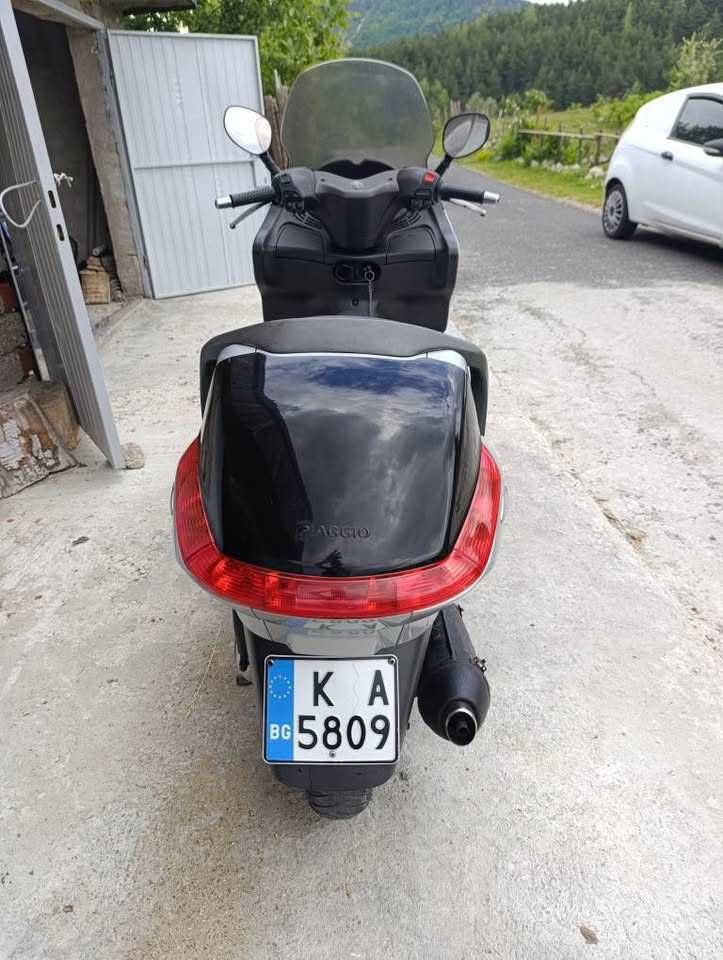 Piaggio 250cc макси скутер