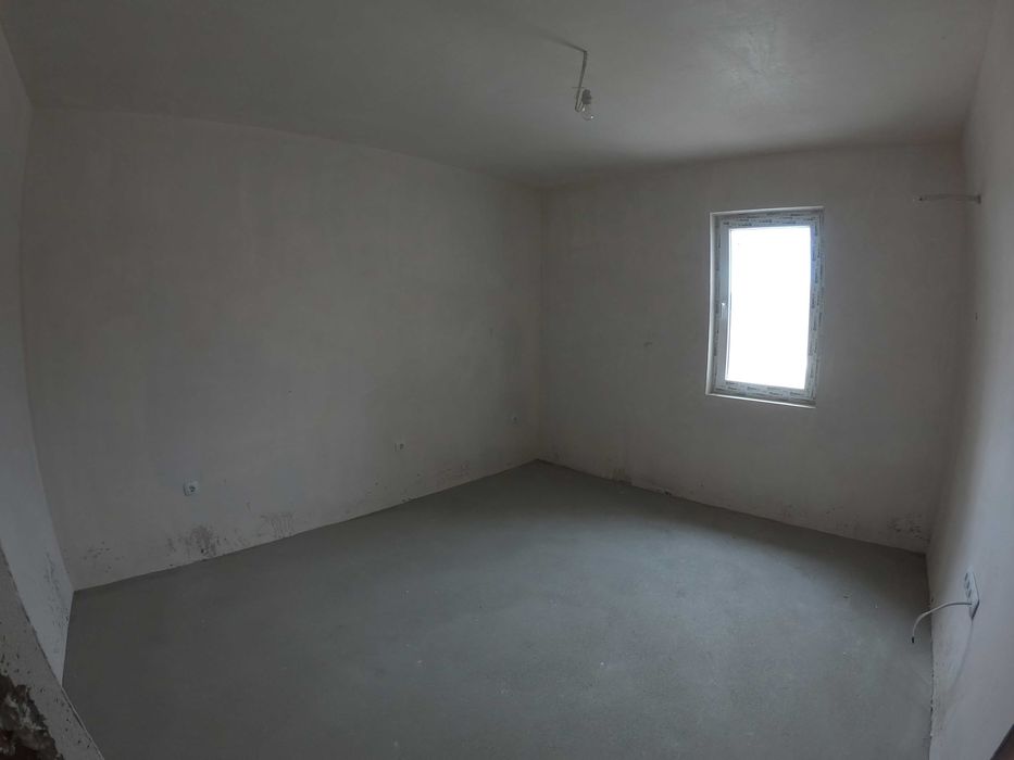 Продава се Тристаен апартамент в Пловдив, Остромила - 99 кв.м за 1000 €/кв.м - Снимка #2