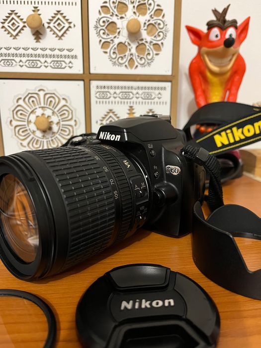Фотоапарат Nikon D60 + Nikon AF-S DX Nikkor 18-105mm f/3.5-5.6G ED VR