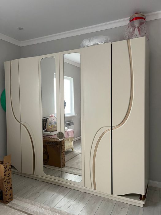 Спальный гарнитур