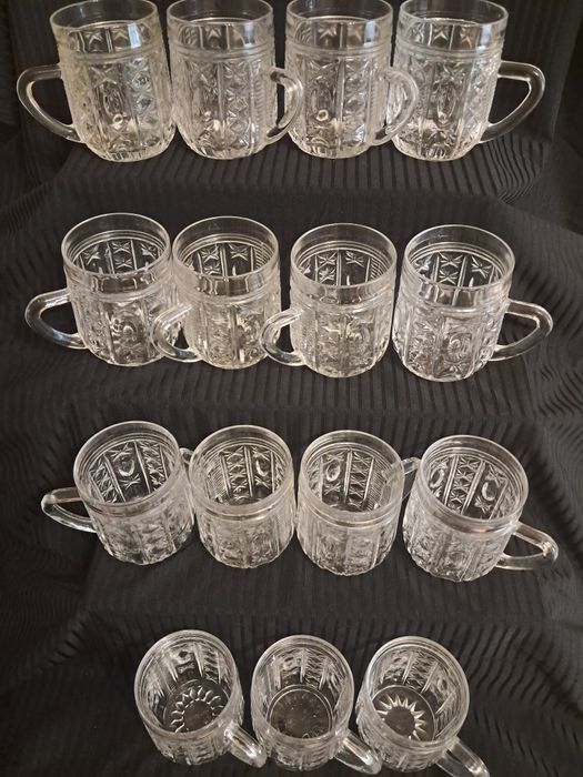 Продам хрустальную посуду.