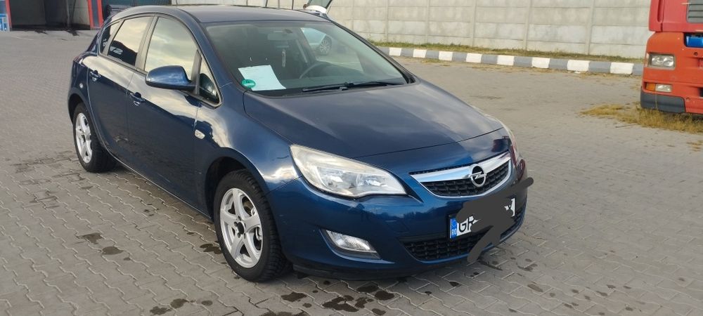 Vând ASTRA j benzina
