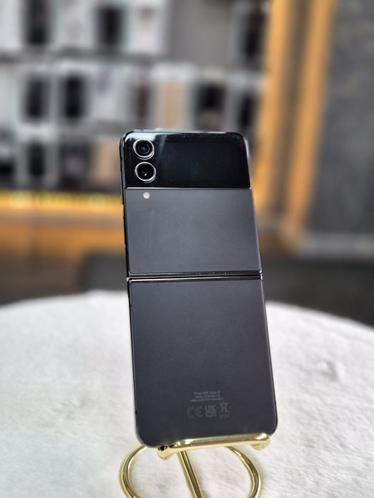 Samsung Z Flip 4