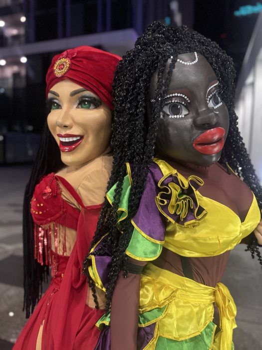 Ростовые куклы на поздравдения Астана