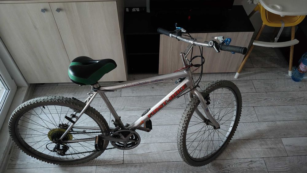 Vand bicicleta mountain bike