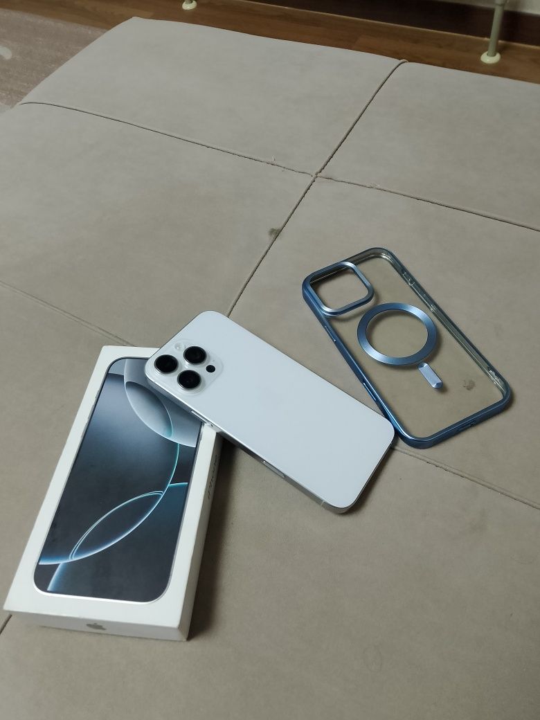iPhone 16 Pro Max 256GB White Titanium