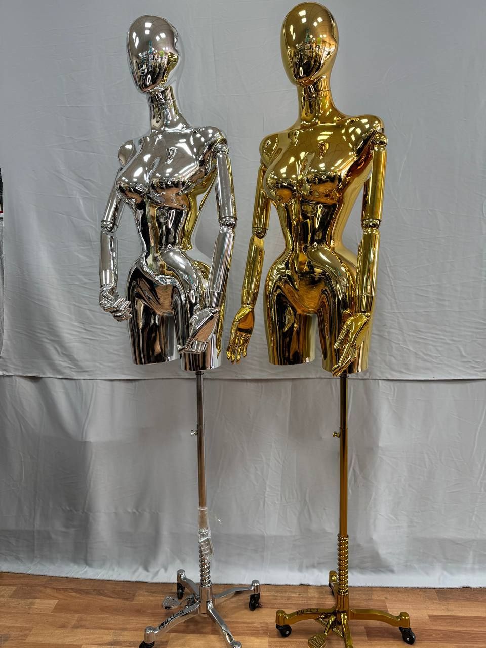Манекены и вешалки оптим maniken veshillka