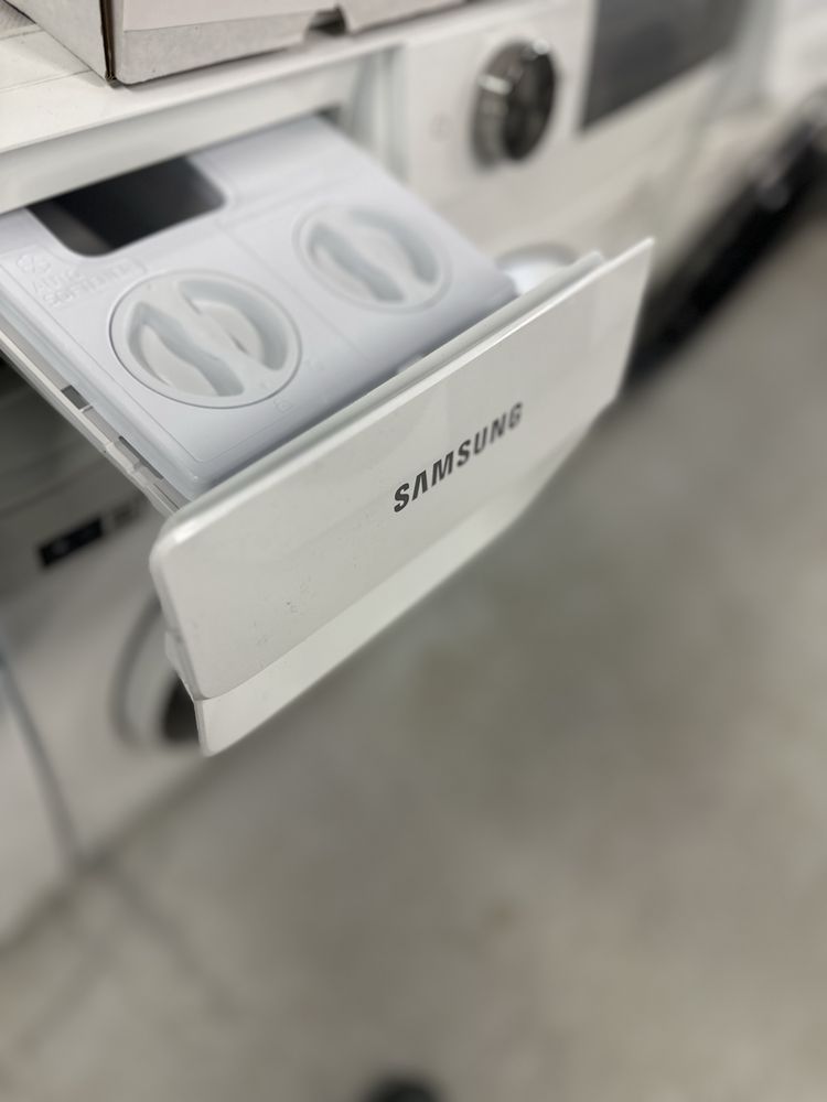 Masină de spălat rufe cu Wifi si Autodozaj Samsung 8 kg