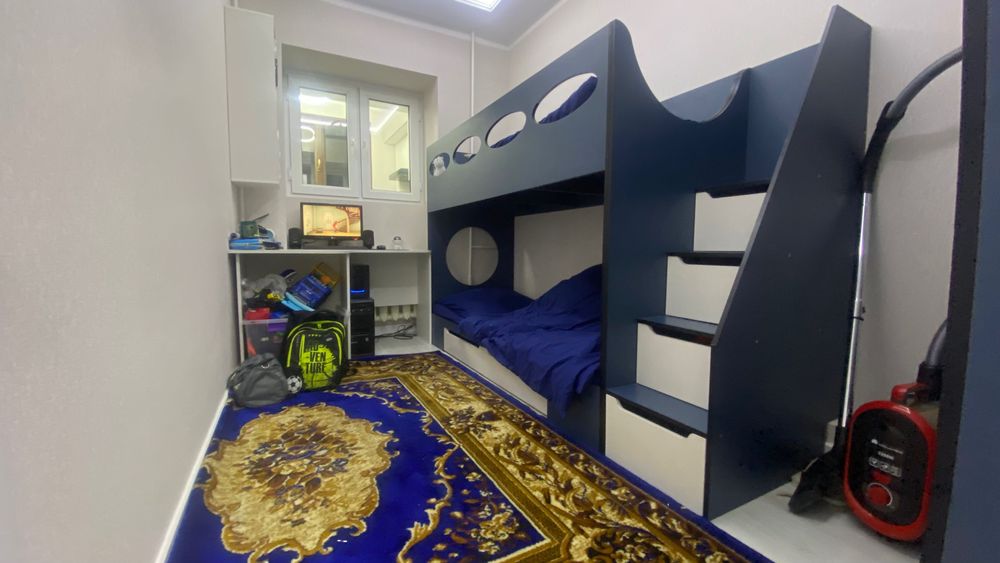 ПРОДАЕТСЯ 2 в 3-х комнатная квартира для семьи 77 серия AU