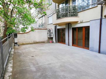 Собственик продава двустаен апартамент в Дианабад. Реална обява