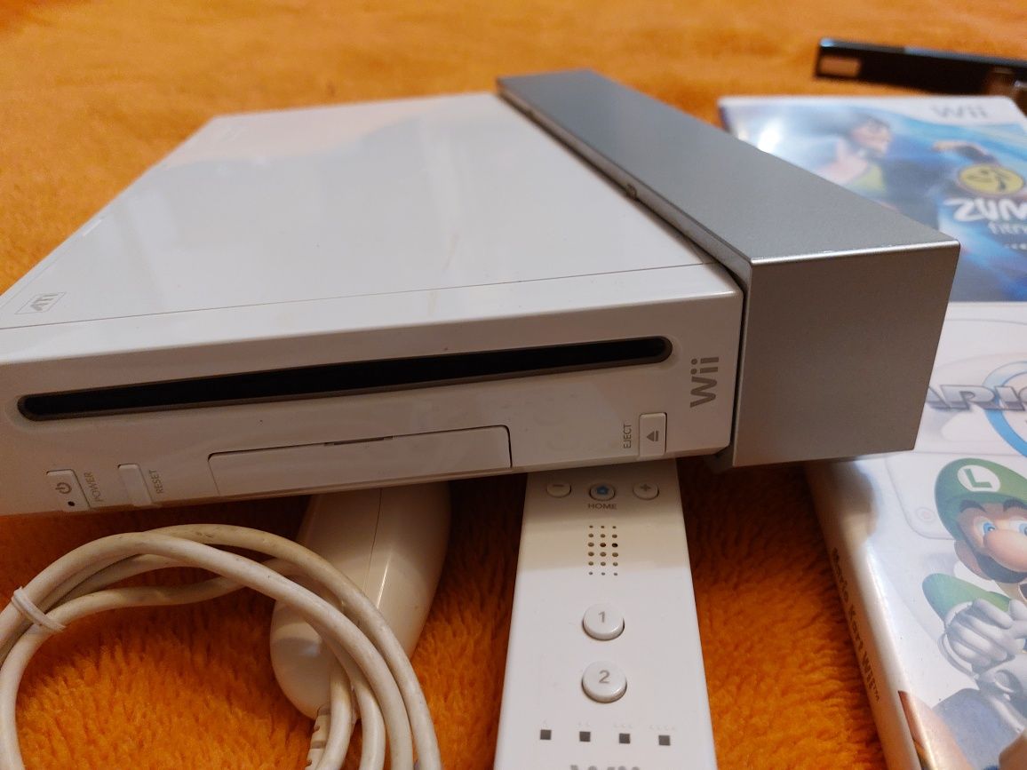 Nintendo Wii - Joc Video cu 8 jocuri și rucsac original