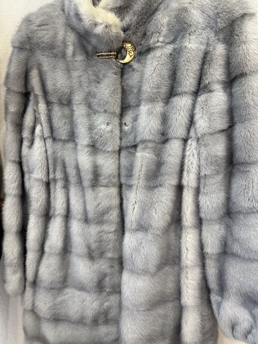 Продам норковую шубы