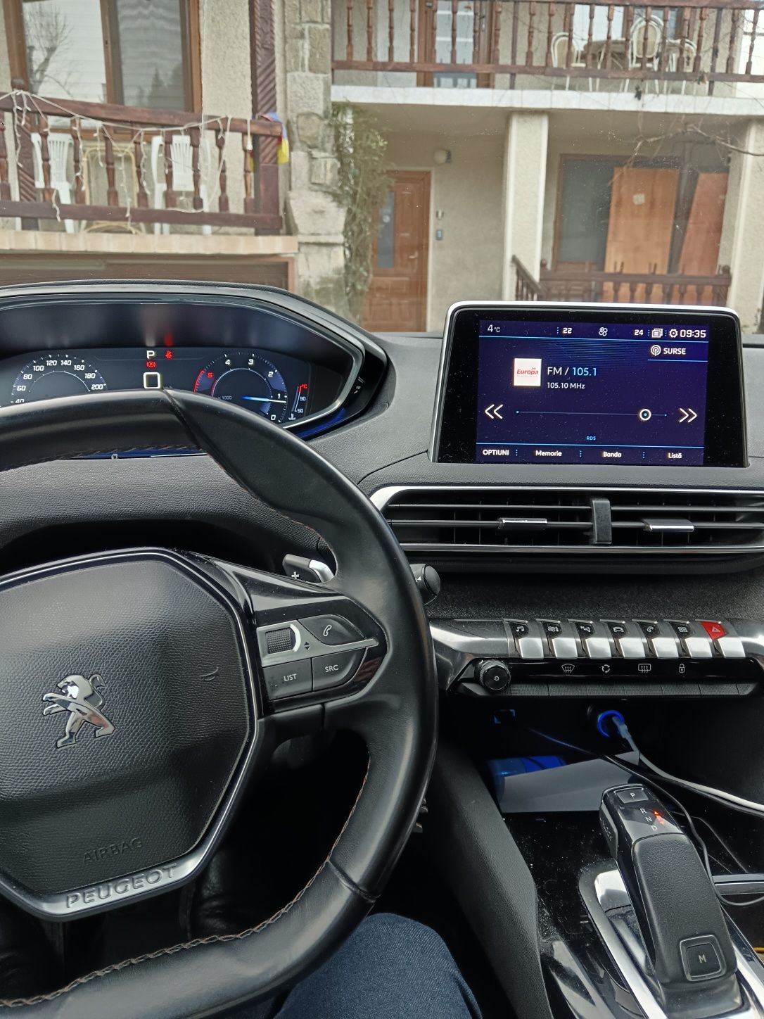 Peugeot 3008  an fabricație 2018 euro 6 blue