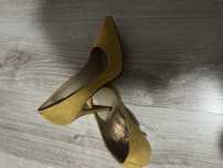 Pantofi galbeni marimea 38