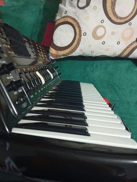 Roland fr7 aproape nou