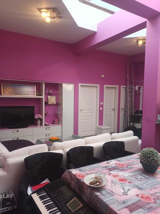 Продава се Тристаен апартамент в София, Център - 100 кв.м за 2990 €/кв.м - Снимка #1