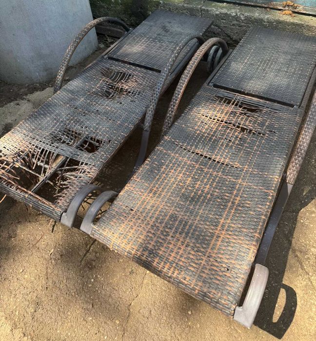 33 buc Sezlong reglabil pe rotile; Sezlong cadru fier; Ratan defect