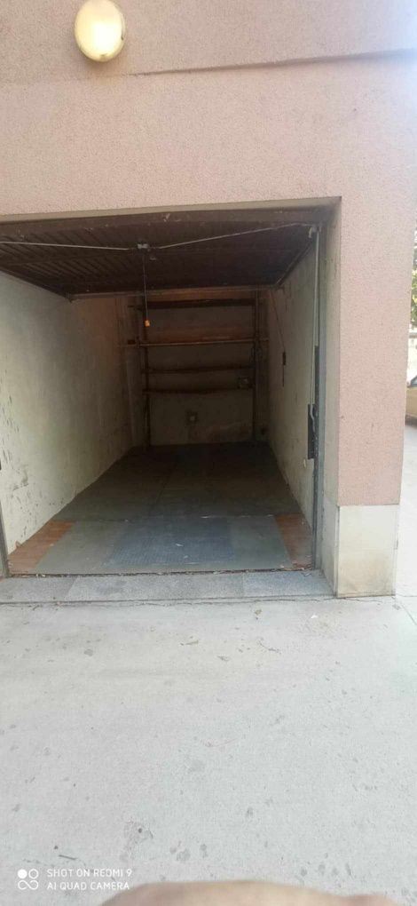 Дава се под наем Гараж / Паркомясто в Пловдив, Южен - 18 кв.м за 71.4 € - Снимка #1