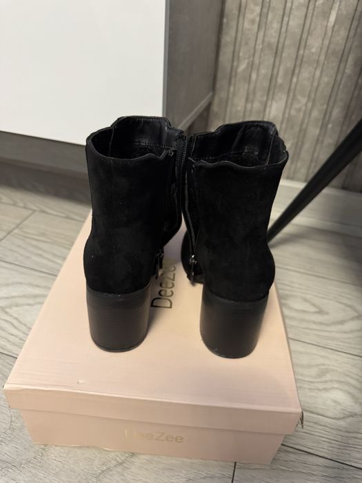 Черни велурени боти 36 размер