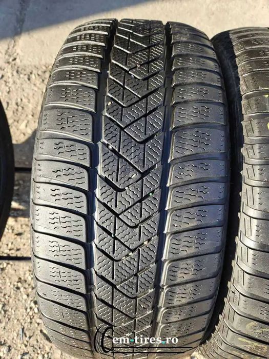 SET 2 Anvelope Iarna 245/40 R19 PIRELLI Sottozero 3 98V - Runflat